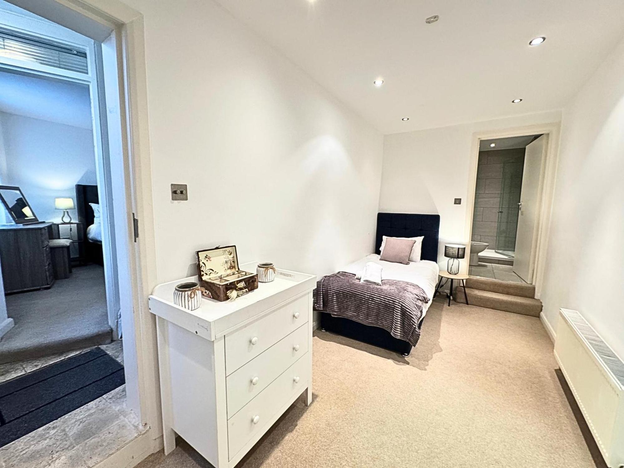 The Heart Of Kensington Mews - 3 Bedrooms House-Private Entrance-Hyde Park Walk Away-Green Park 9 Minutes Underground- The Best Of London With Glamour Of Kensington 외부 사진
